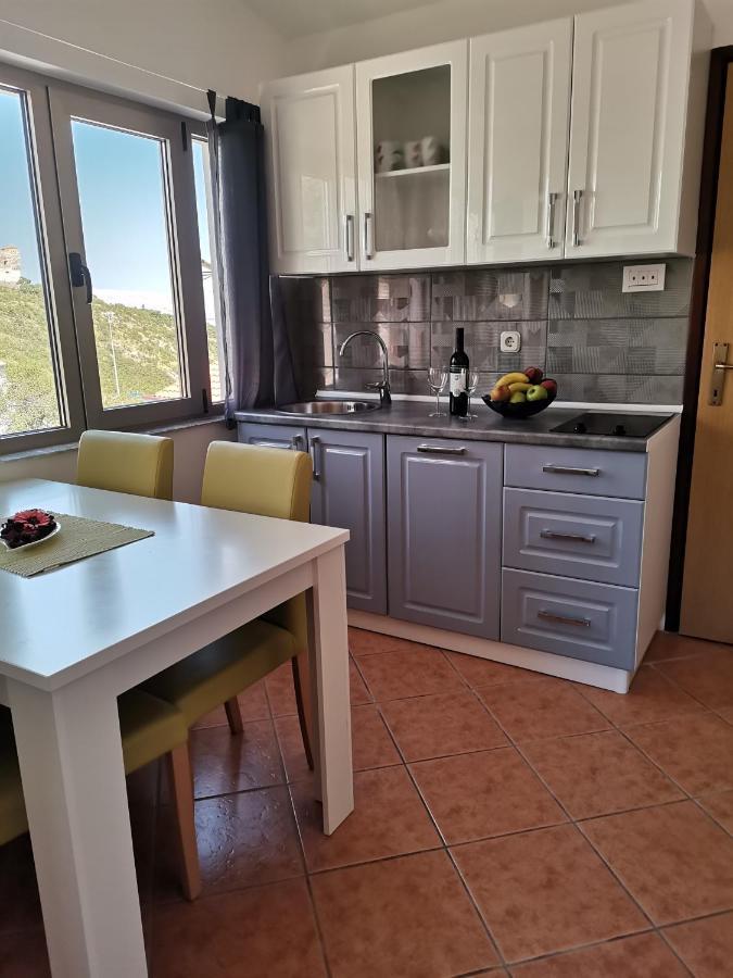 Apartments Zora Senj  Luaran gambar