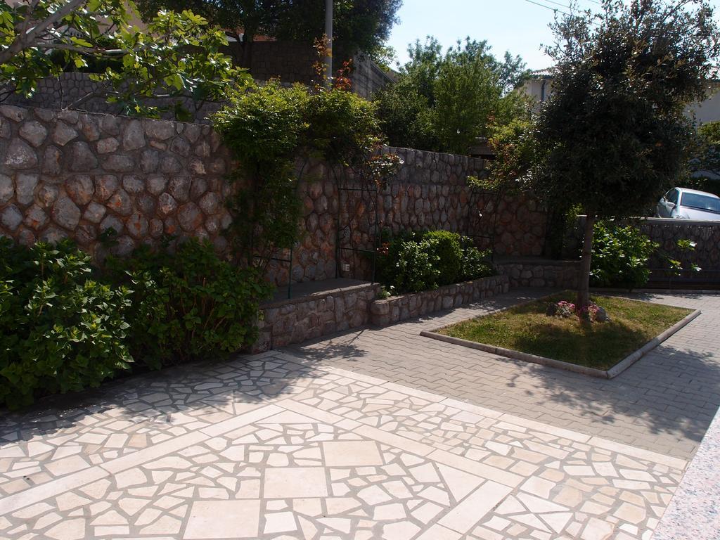 Apartments Zora Senj  Luaran gambar