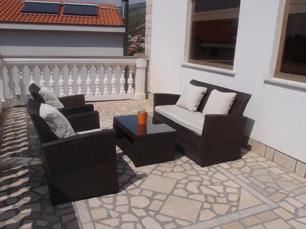 Apartments Zora Senj  Luaran gambar