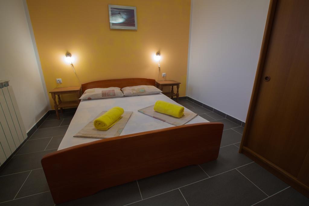 Apartments Zora Senj  Luaran gambar
