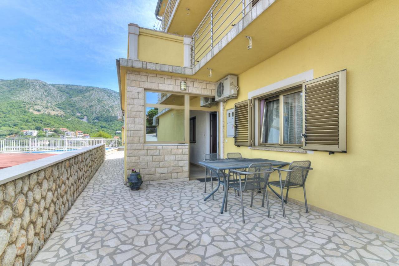 Apartments Zora Senj  Luaran gambar