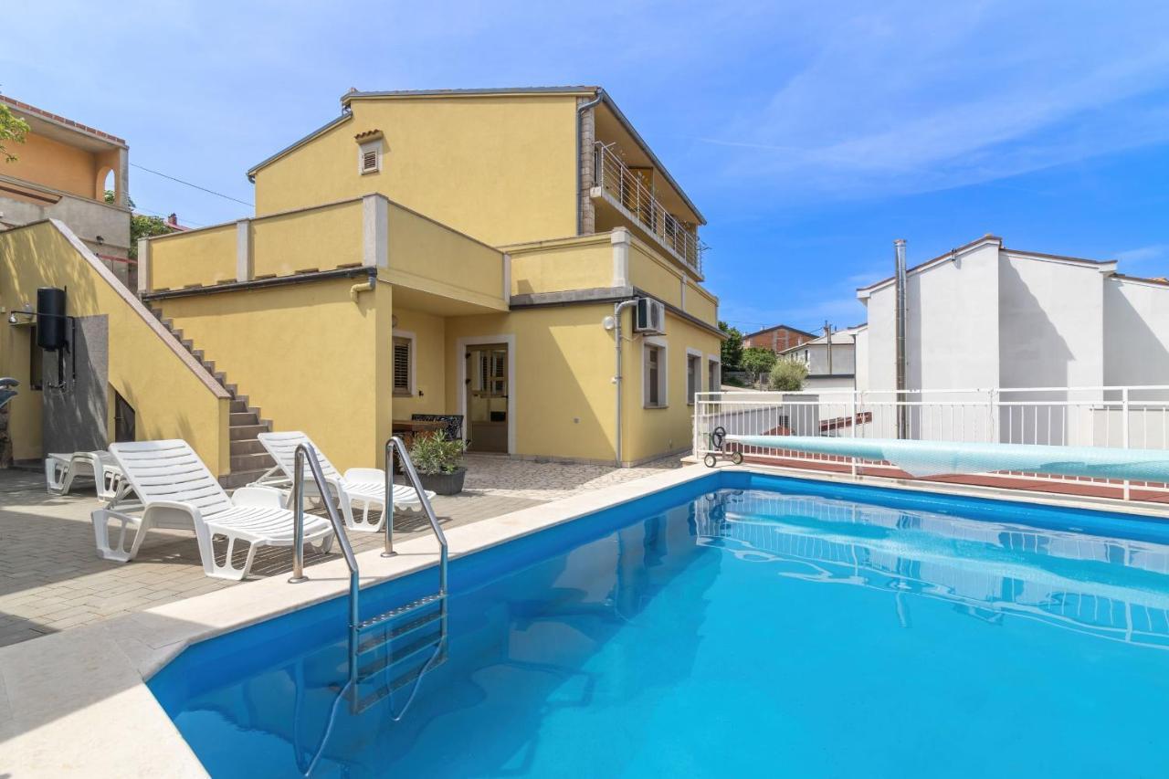 Apartments Zora Senj  Luaran gambar