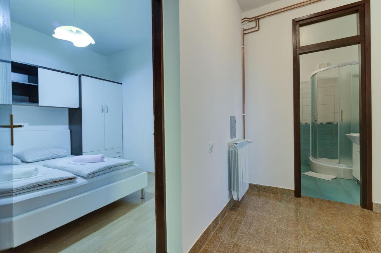 Apartments Zora Senj  Luaran gambar