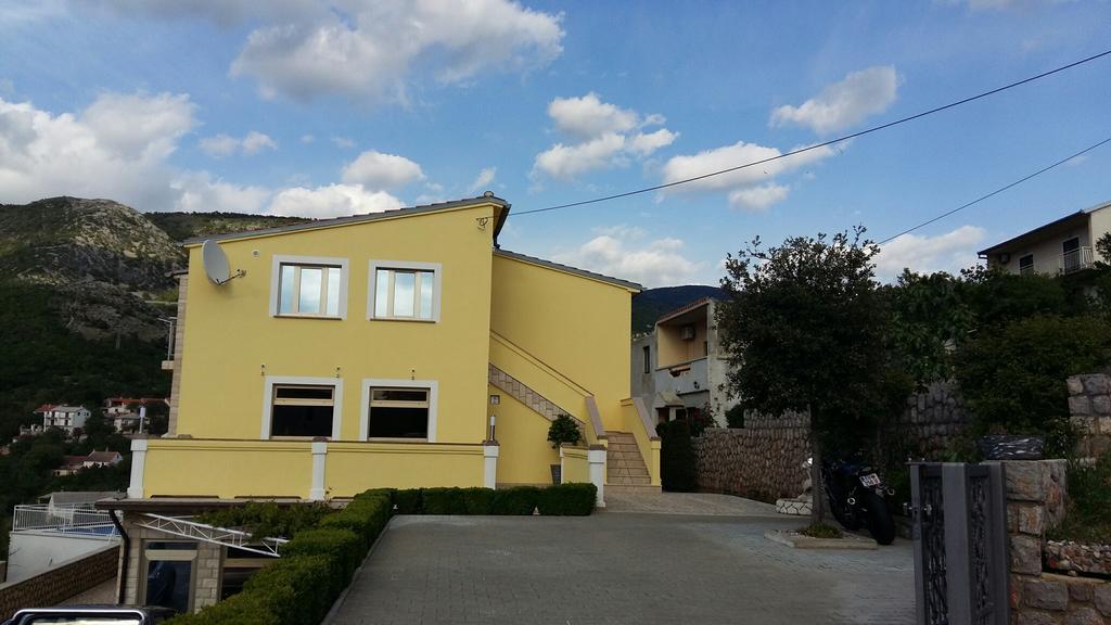 Apartments Zora Senj  Luaran gambar