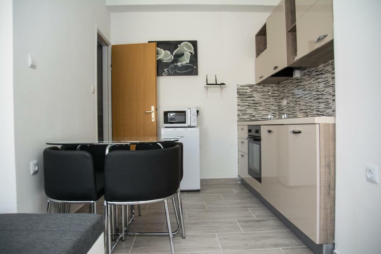 Apartments Zora Senj  Luaran gambar