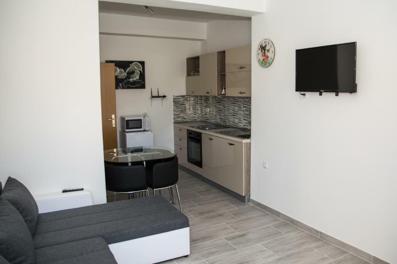 Apartments Zora Senj  Luaran gambar